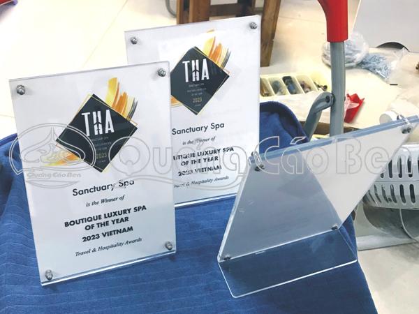 Mẫu bảng Mica 4