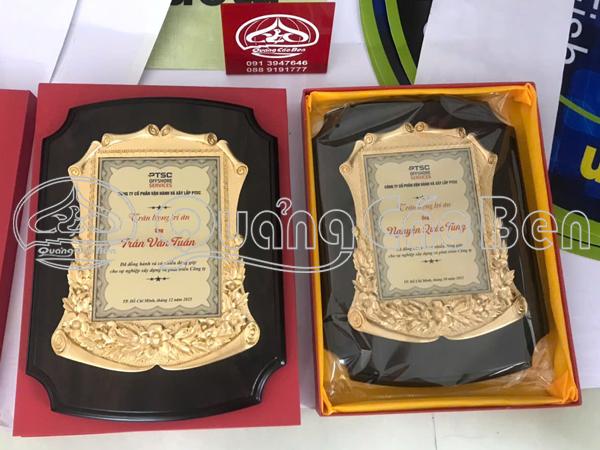 Mẫu quà lưu niệm 12